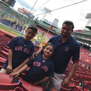 Meet your Posher, Alcides